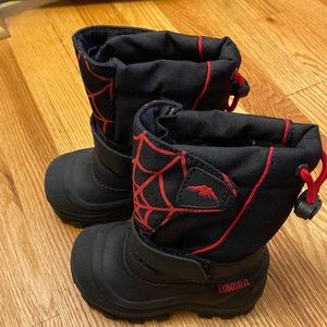 Toddle snow boots by Tundra size 7
